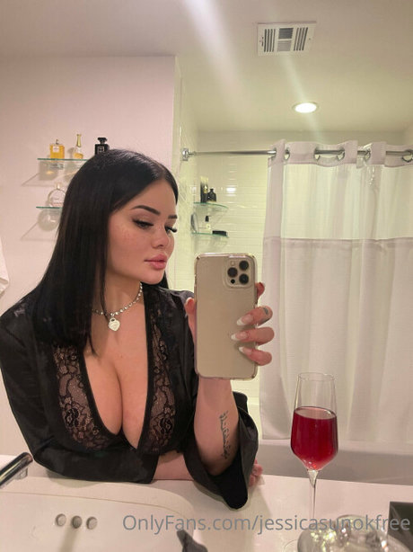 Jessica Sunok