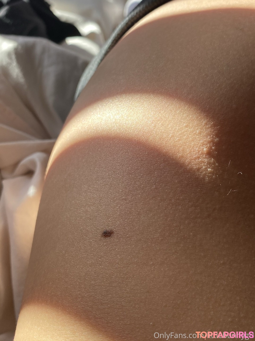 Nacktes geleaktes OnlyFans-Foto von Little Bunny #213