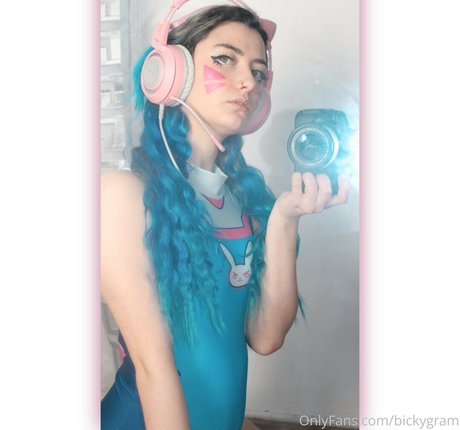 Nacktes geleaktes OnlyFans-Foto von Bickygram