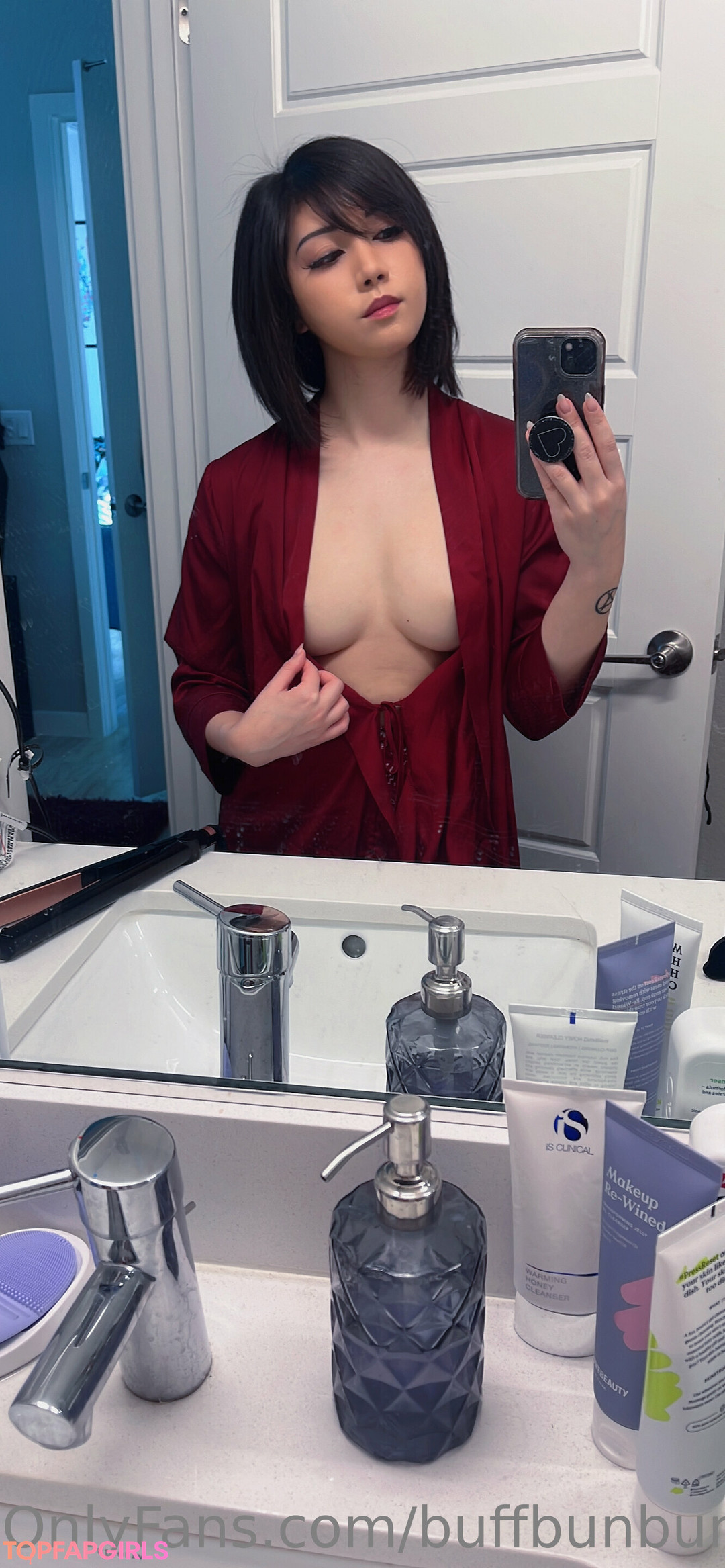 Nacktes geleaktes OnlyFans-Foto von Womanwearingred #136