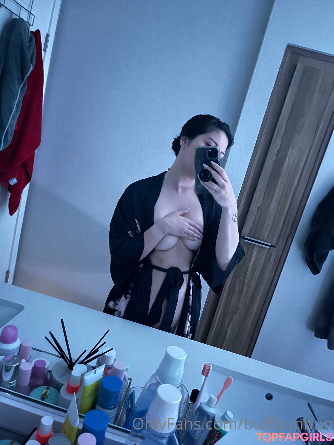 Nacktes geleaktes OnlyFans-Foto von Womanwearingred #214