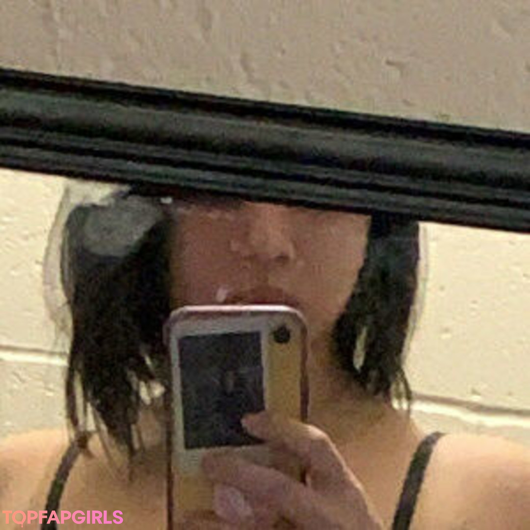 Nacktes geleaktes OnlyFans-Foto von Muscle Mochi #225