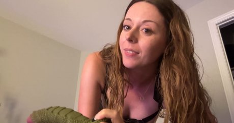 Nadia Foxx
