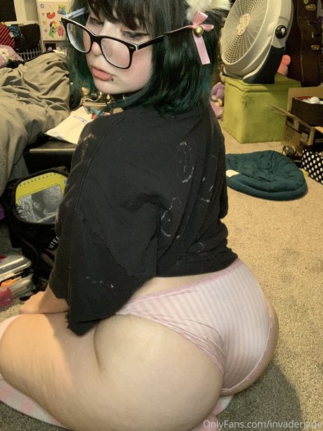 Invader jade