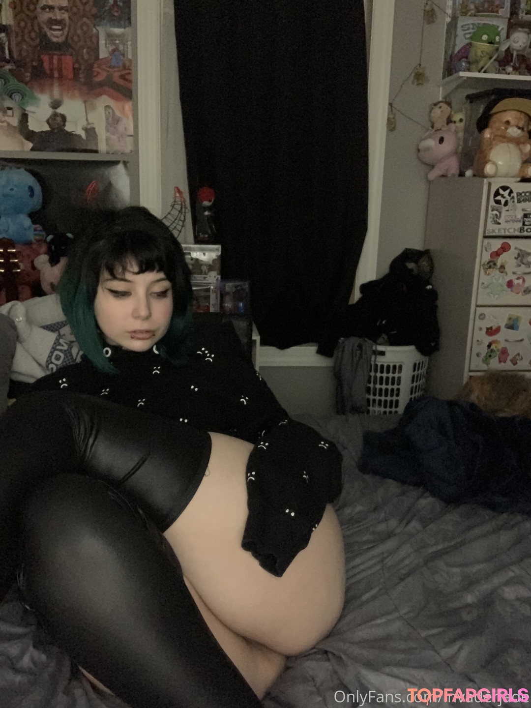 Nacktes geleaktes OnlyFans-Foto von Invader Jade #343