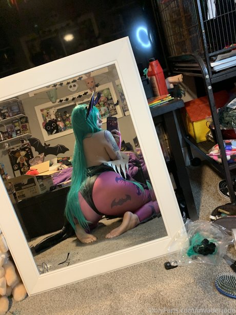 Invader jade