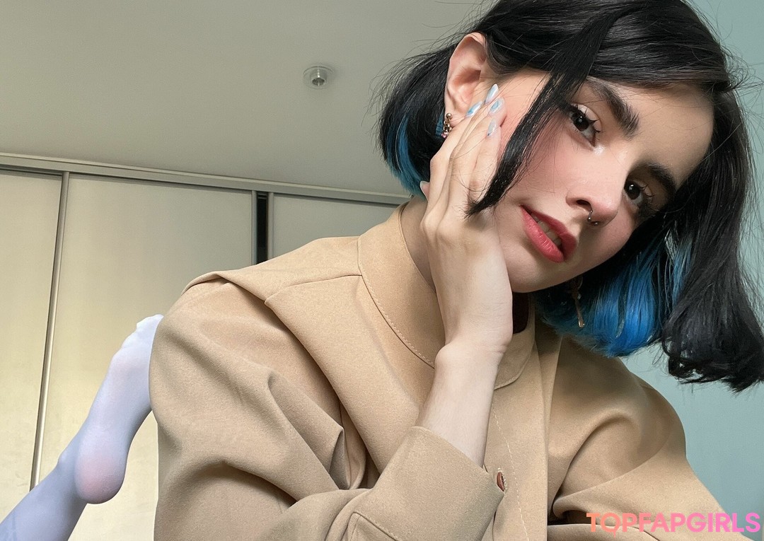 Nacktes geleaktes OnlyFans-Foto von Loona #1186