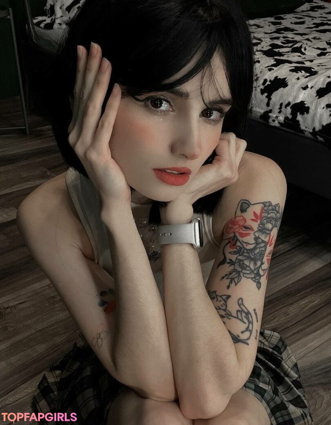 Nacktes geleaktes OnlyFans-Foto von Loona #1228