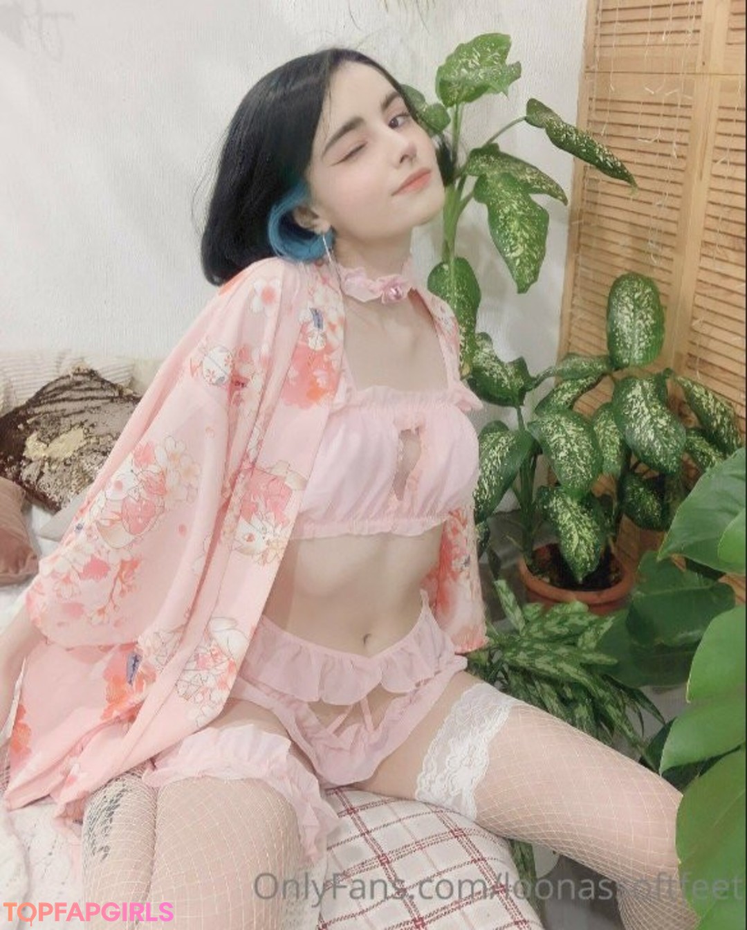 Nacktes geleaktes OnlyFans-Foto von Loona #193