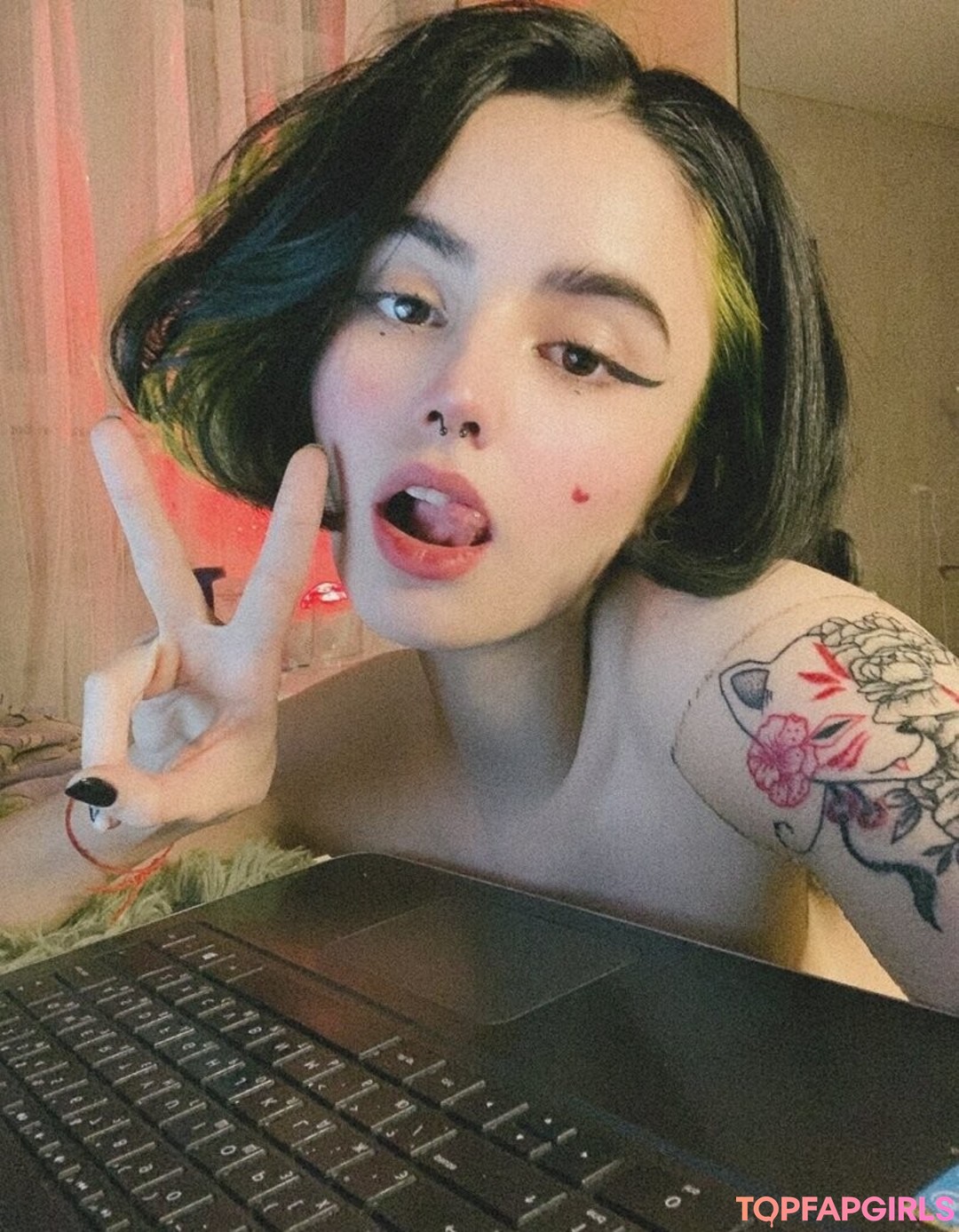 Nacktes geleaktes OnlyFans-Foto von Loona #282