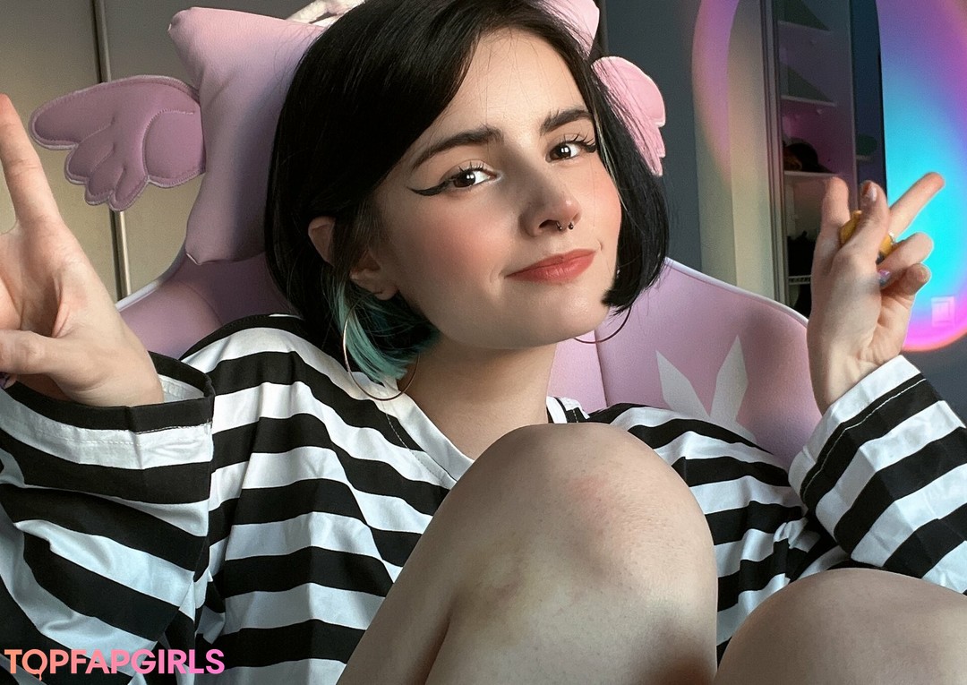 Nacktes geleaktes OnlyFans-Foto von Loona #397
