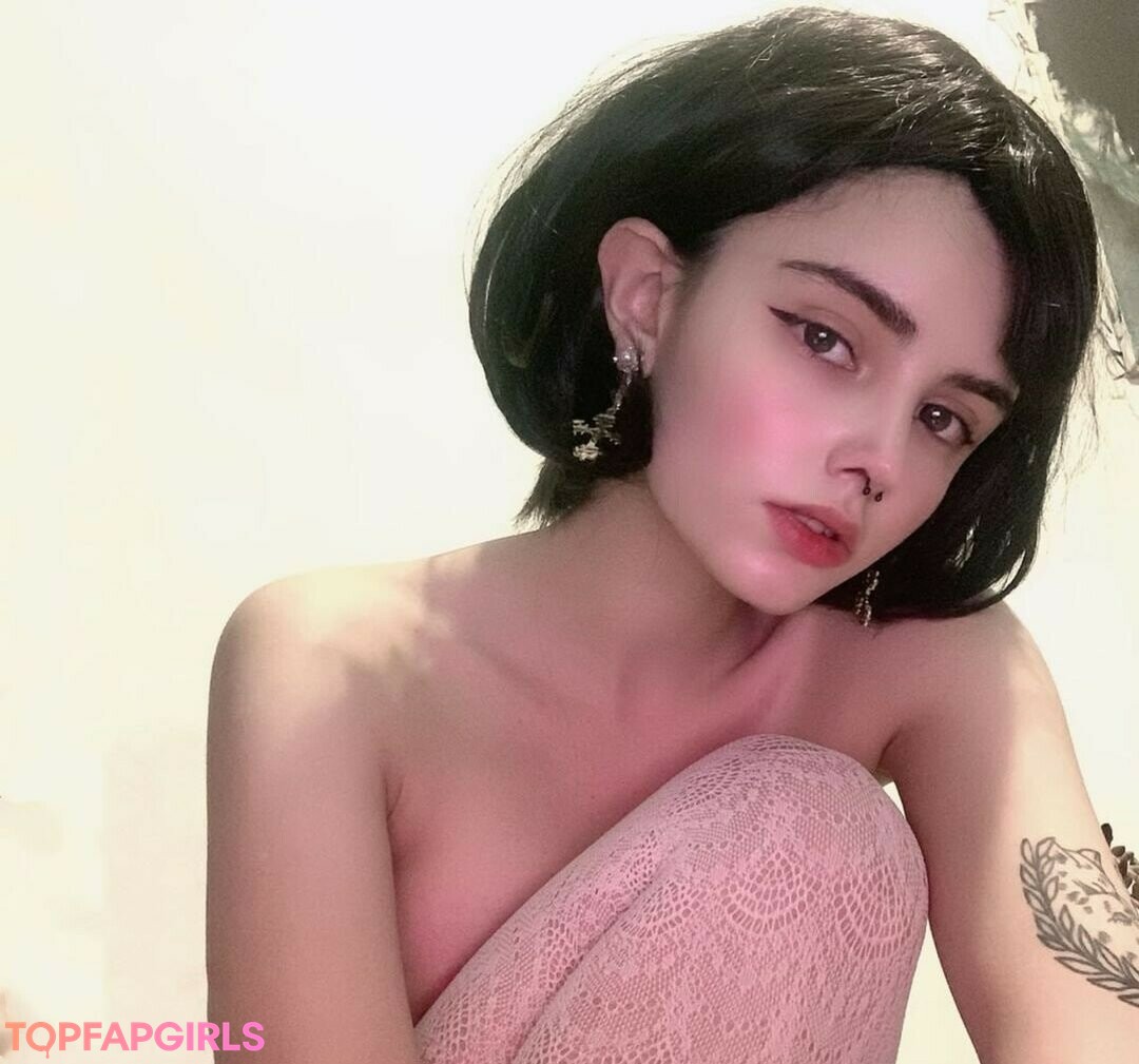 Nacktes geleaktes OnlyFans-Foto von Loona #520