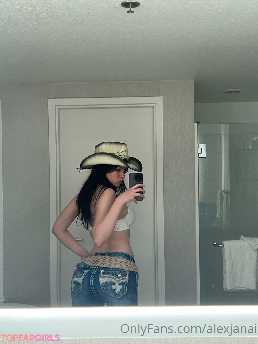 Nacktes geleaktes OnlyFans-Foto von Alex Janai #154