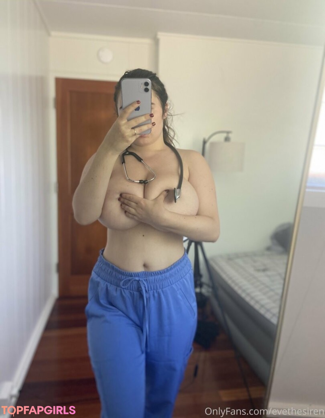 Nacktes geleaktes OnlyFans-Foto von Evethesiren #59