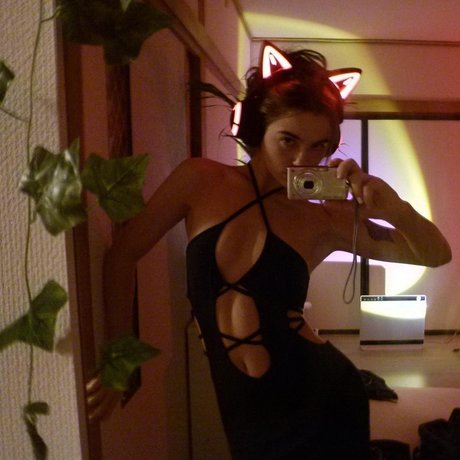 Nacktes geleaktes OnlyFans-Foto von Maryana Ro