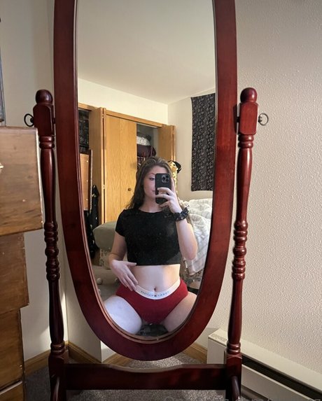Nacktes geleaktes OnlyFans-Foto von Dezbez420