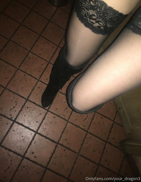 Nacktes geleaktes OnlyFans-Foto von Dragonexclusive