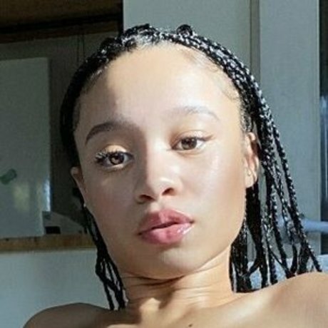 Nacktes geleaktes OnlyFans-Foto von Nawtyybynature