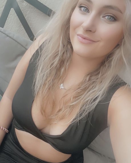 Nacktes geleaktes OnlyFans-Foto von Jamie Claire Tully