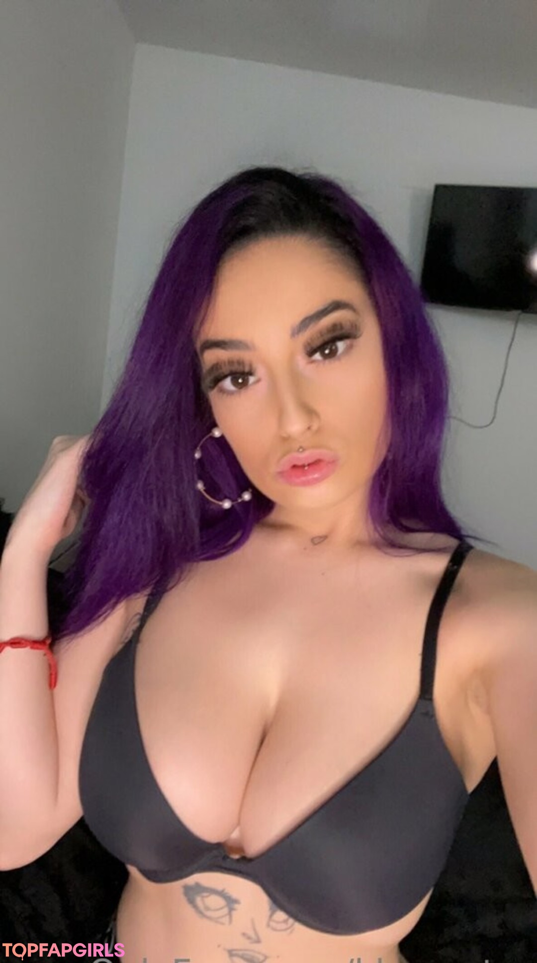 Nacktes geleaktes OnlyFans-Foto von Kleopwtrx #1014