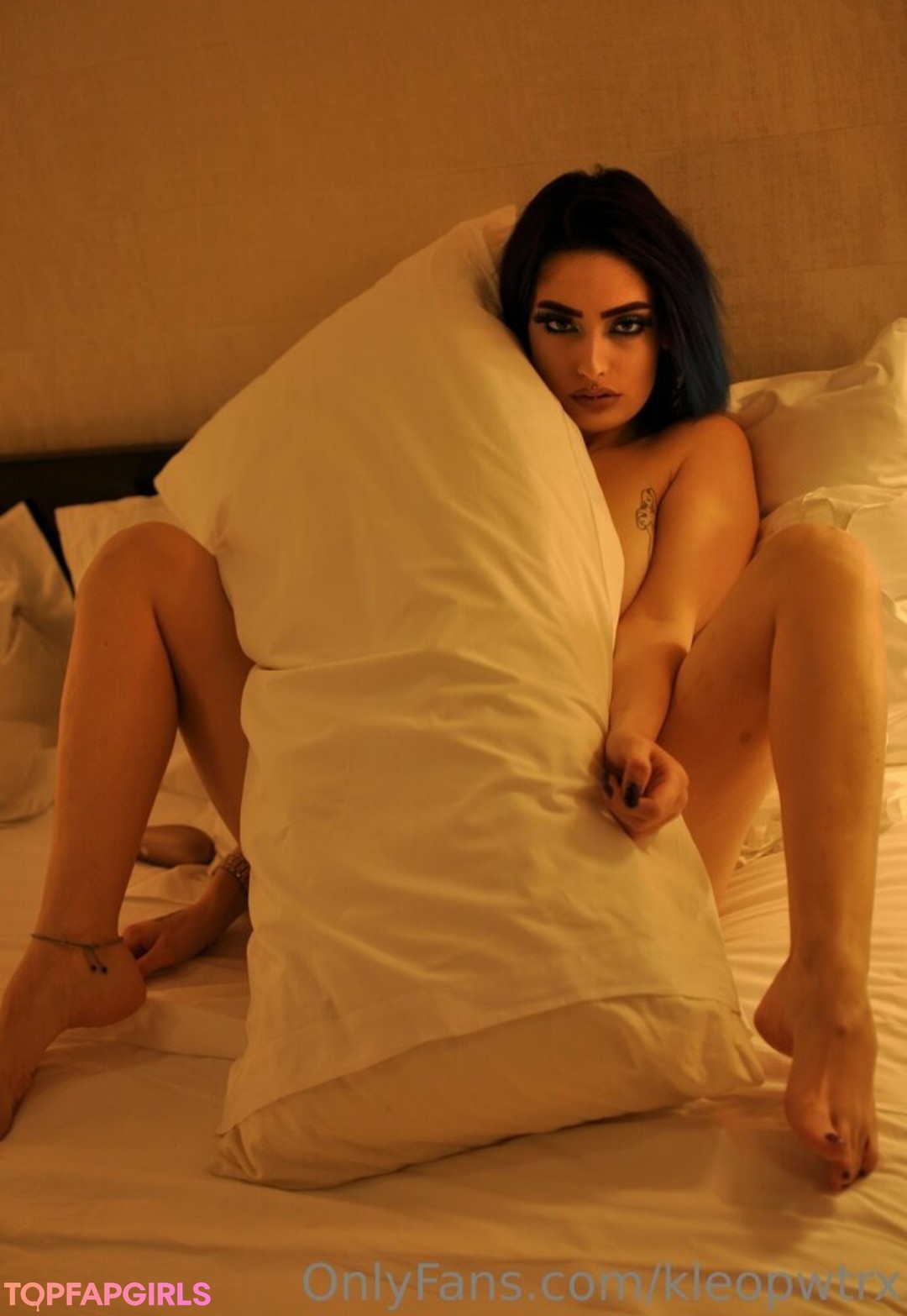 Nacktes geleaktes OnlyFans-Foto von Kleopwtrx #1135
