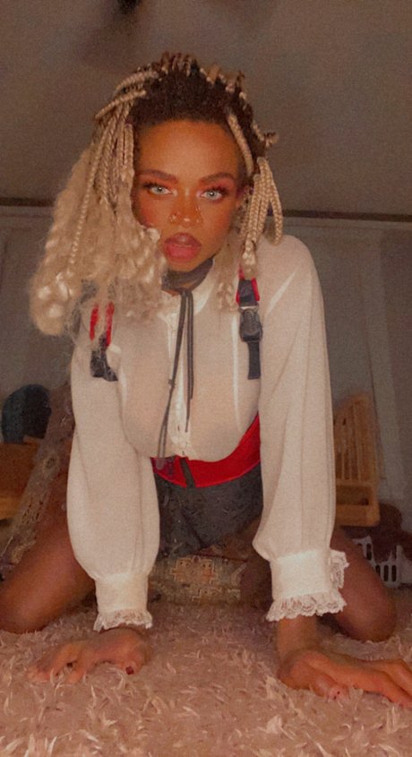 Nacktes geleaktes OnlyFans-Foto von The Banana Queen