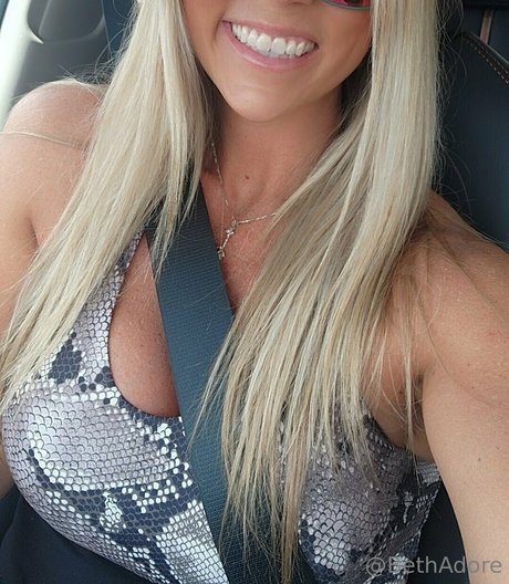 Nacktes geleaktes OnlyFans-Foto von Bethadore