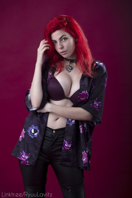 Nacktes geleaktes OnlyFans-Foto von Ryuu Lavitz