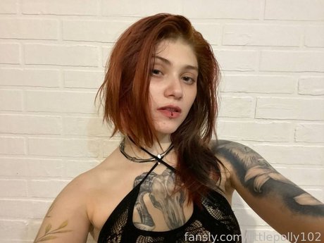 Nacktes geleaktes OnlyFans-Foto von Little Polly