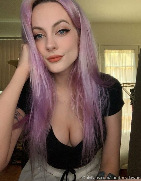 Nacktes geleaktes OnlyFans-Foto von Courtney Dawne