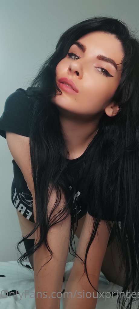 Nacktes geleaktes OnlyFans-Foto von Siouxprincess