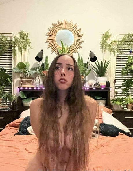 Nacktes geleaktes OnlyFans-Foto von Space Kitten44