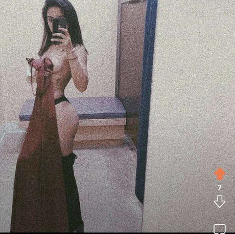 Nacktes geleaktes OnlyFans-Foto von Samkhfit