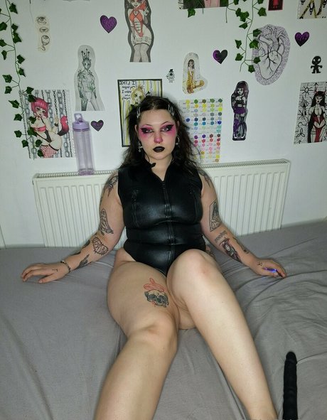 Nacktes geleaktes OnlyFans-Foto von Babyghoulbunda