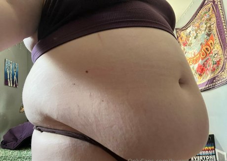 Nacktes geleaktes OnlyFans-Foto von Hungryhungrymolly