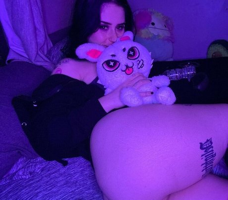 Nacktes geleaktes OnlyFans-Foto von Witchbitch99
