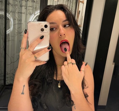 Nacktes geleaktes OnlyFans-Foto von Larissa Cambusano