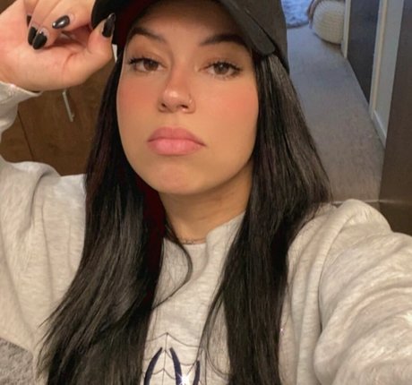 Nacktes geleaktes OnlyFans-Foto von Larissa Cambusano