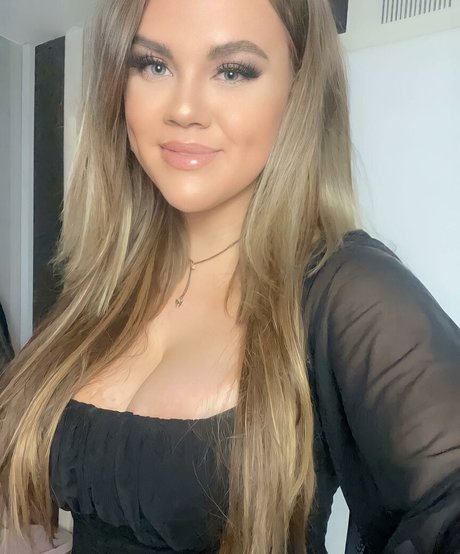 Molly Georgia Leach