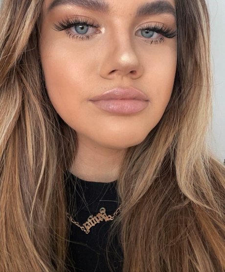 Nacktes geleaktes OnlyFans-Foto von Molly Georgia Leach