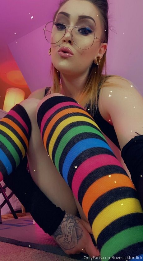 Nacktes geleaktes OnlyFans-Foto von Lovesickfordick