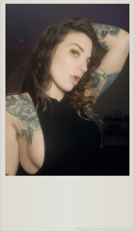 Thesmuttymystic