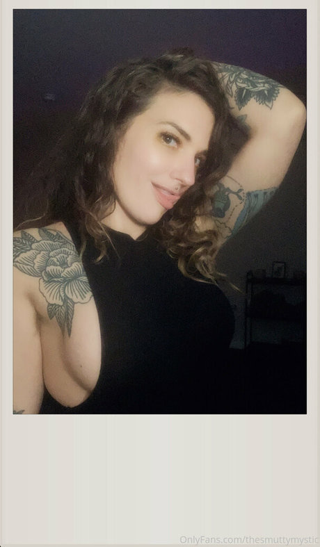 Thesmuttymystic