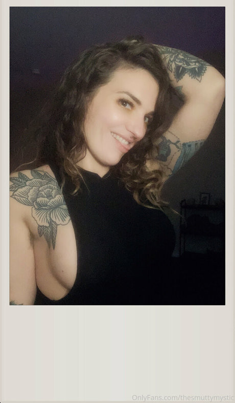 Thesmuttymystic