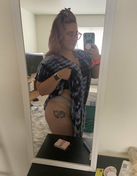 Nacktes geleaktes OnlyFans-Foto von Lavendercrystalmoon
