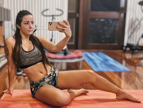 Nacktes geleaktes OnlyFans-Foto von Carolkunst