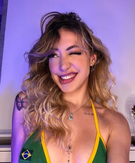 Nacktes geleaktes OnlyFans-Foto von Nicole Louise