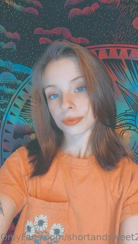 Nacktes geleaktes OnlyFans-Foto von Shortandsweet24