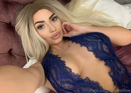 Nacktes geleaktes OnlyFans-Foto von Rayleewillow