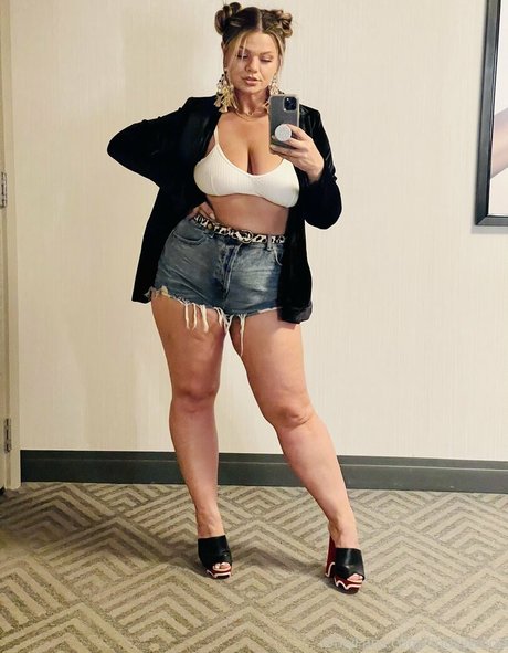 Nacktes geleaktes OnlyFans-Foto von Luluwunderful